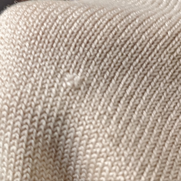 Holt Renfrew Classics Golden Cream Silk Blend Crewneck Sweater Size S - Picture 12 of 12